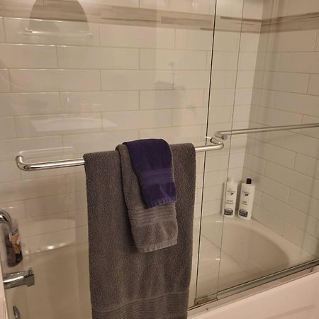 Cozy Suite With Hot Tub & Highspeed Internet Grimsby Extérieur photo