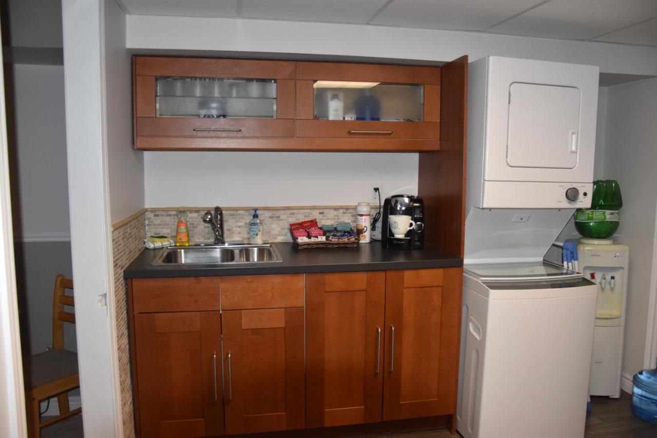 Cozy Suite With Hot Tub & Highspeed Internet Grimsby Extérieur photo