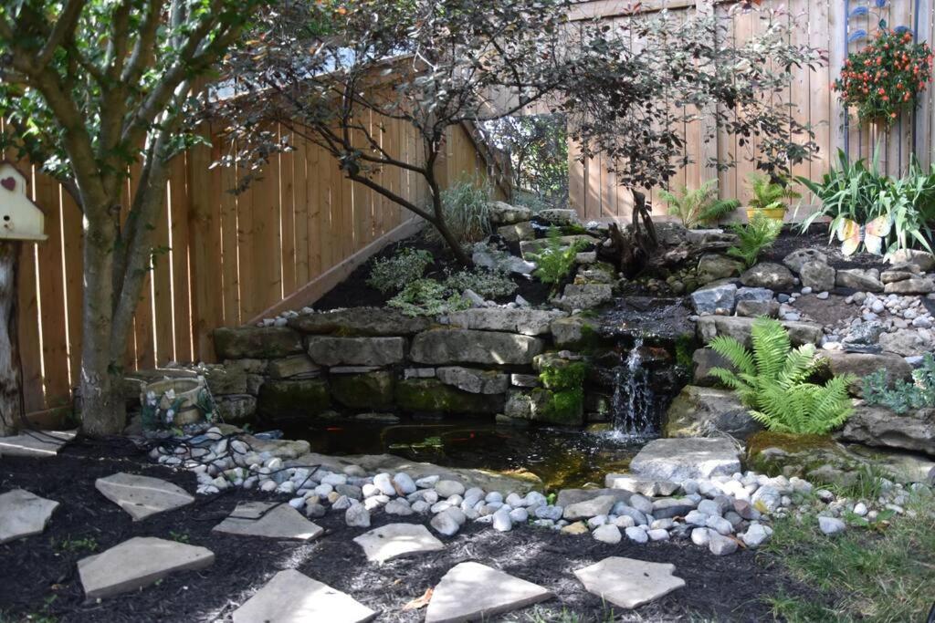 Cozy Suite With Hot Tub & Highspeed Internet Grimsby Extérieur photo